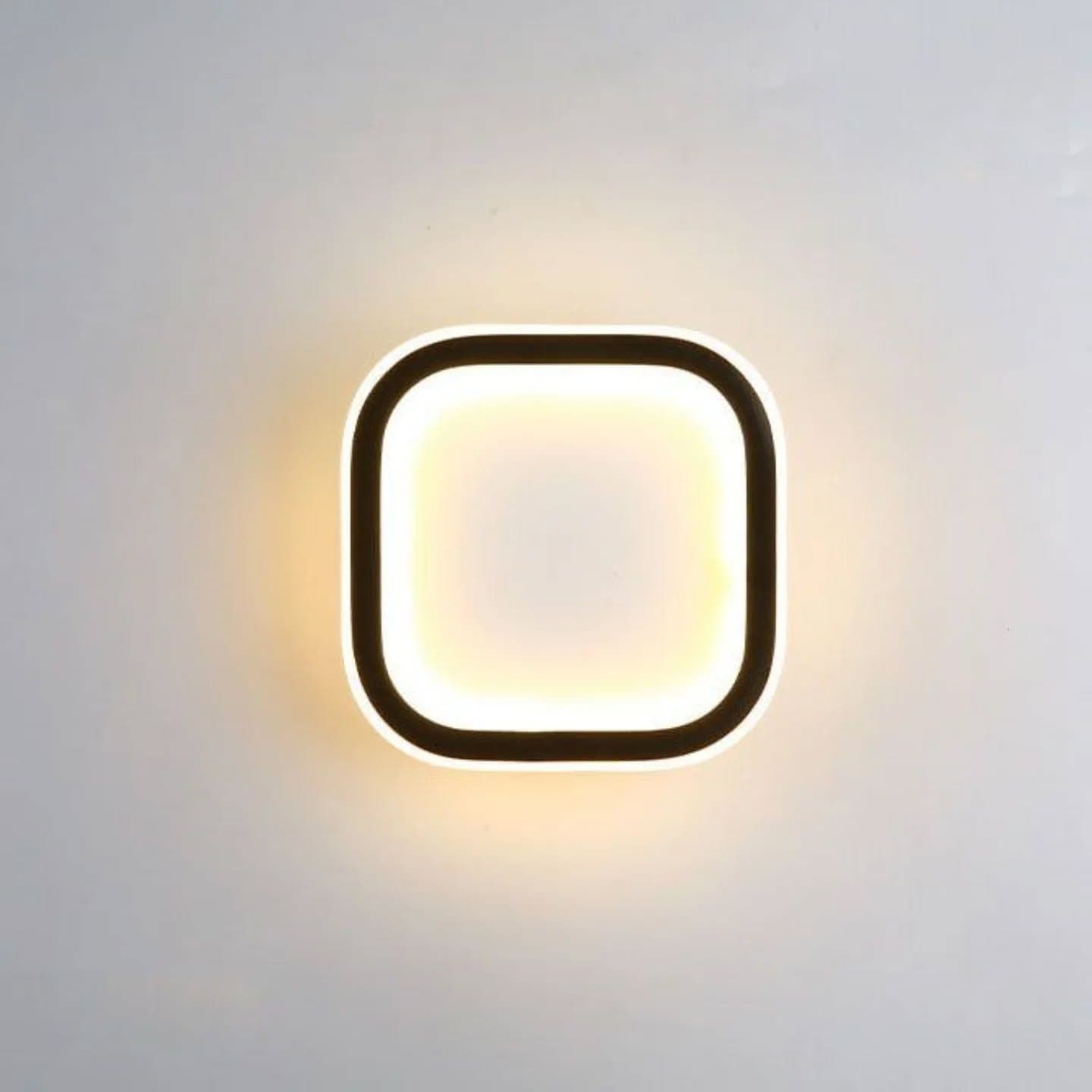 Minimalist Black & White LED Wall Light - Modern Square Design