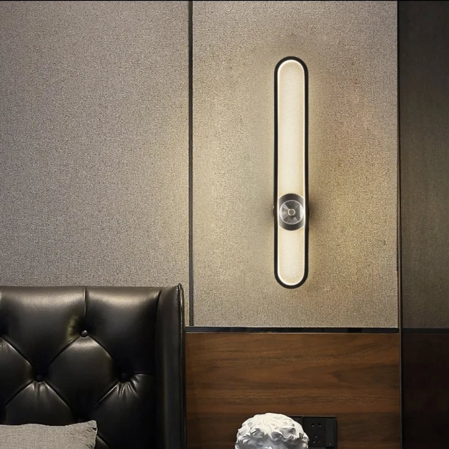 Modern Black and White Dimmable LED Wall Light
