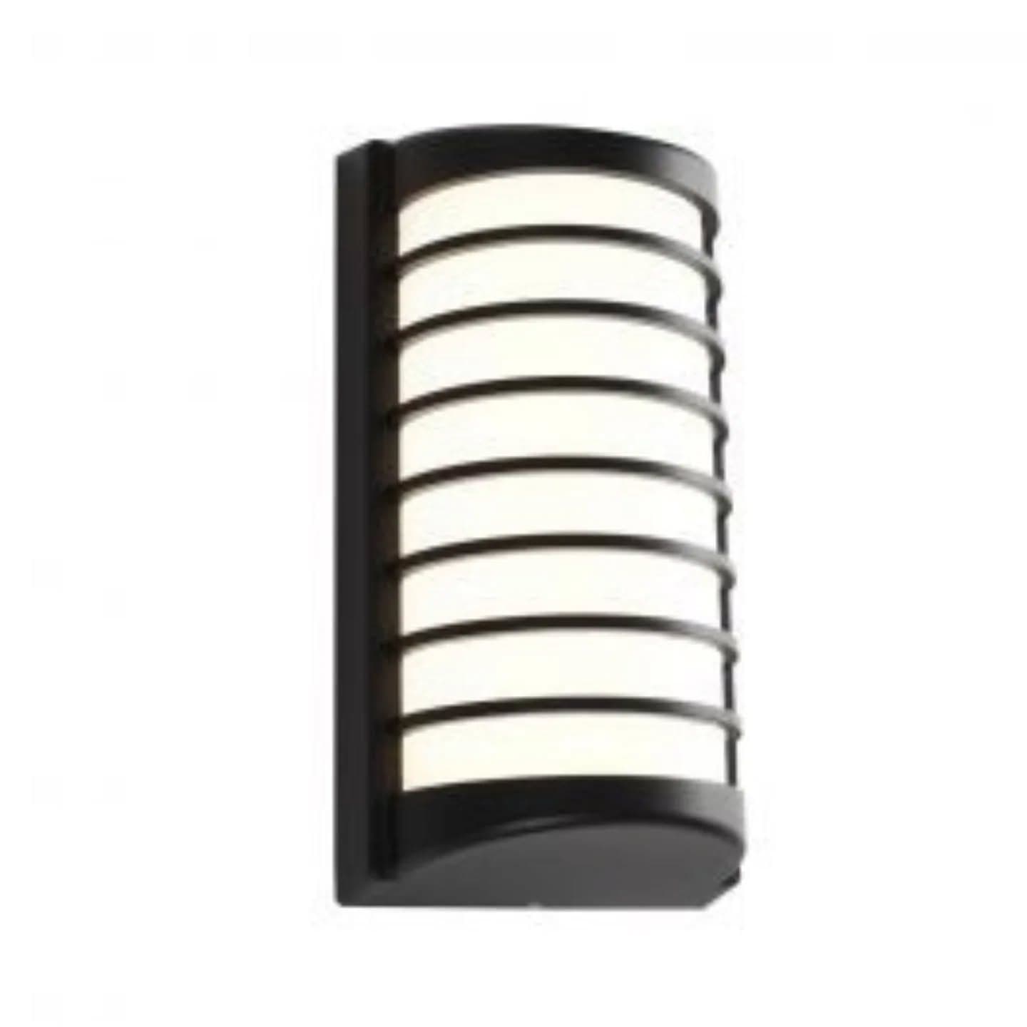 Modern Matte Black Outdoor Wall Light with Adjustable Slats