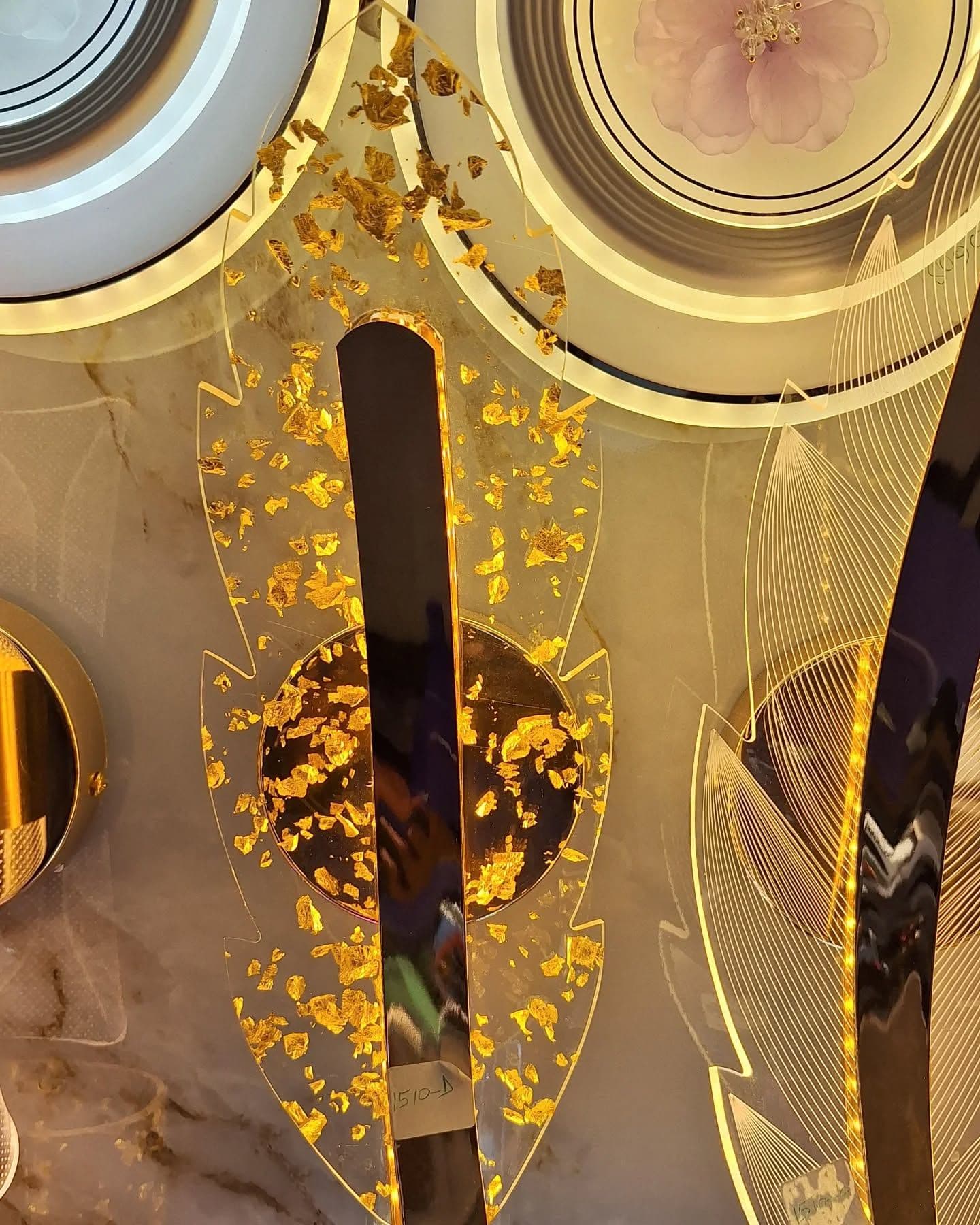 Luxury Modern Gold Feather Wall Light with LED