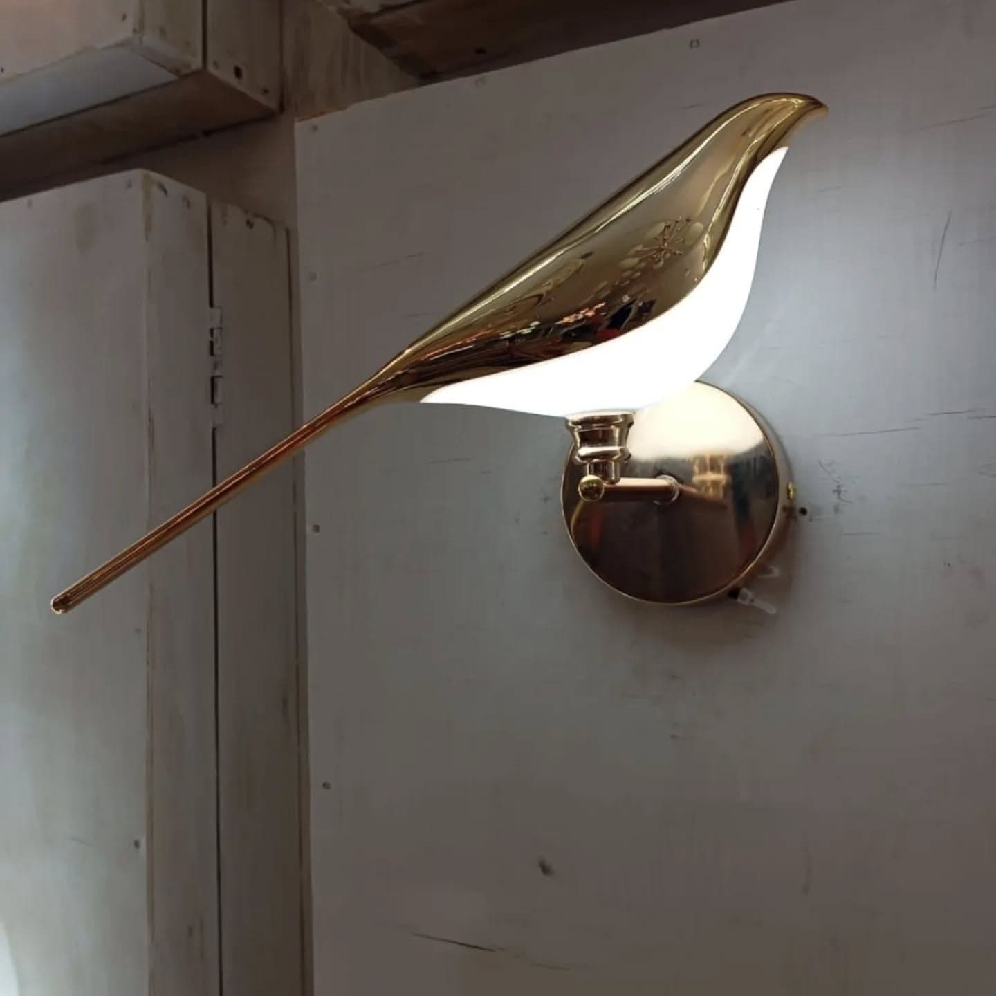 Modern Gold Bird-Shaped LED Wall Light