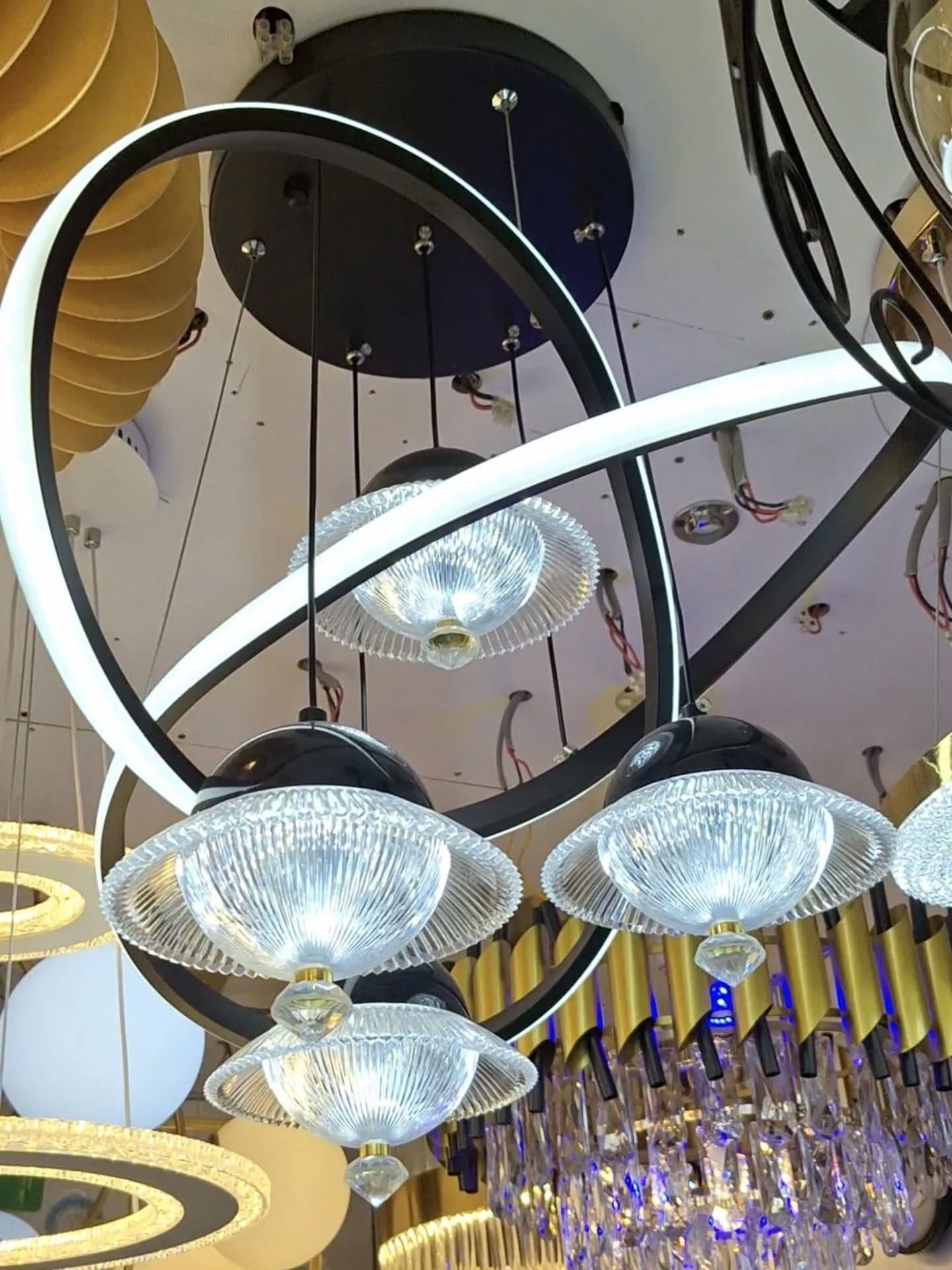 Luxury Oversized Modern Black and Gold Crystal Ring Chandelier
