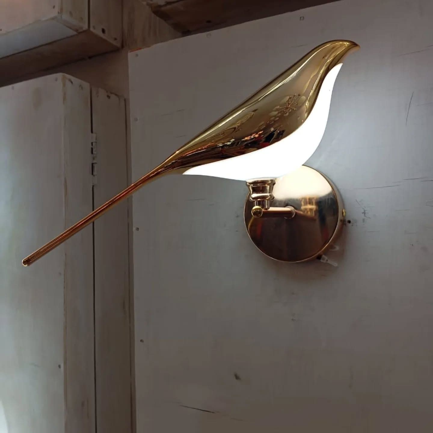 Modern Gold Bird-Shaped Wall Sconce Light