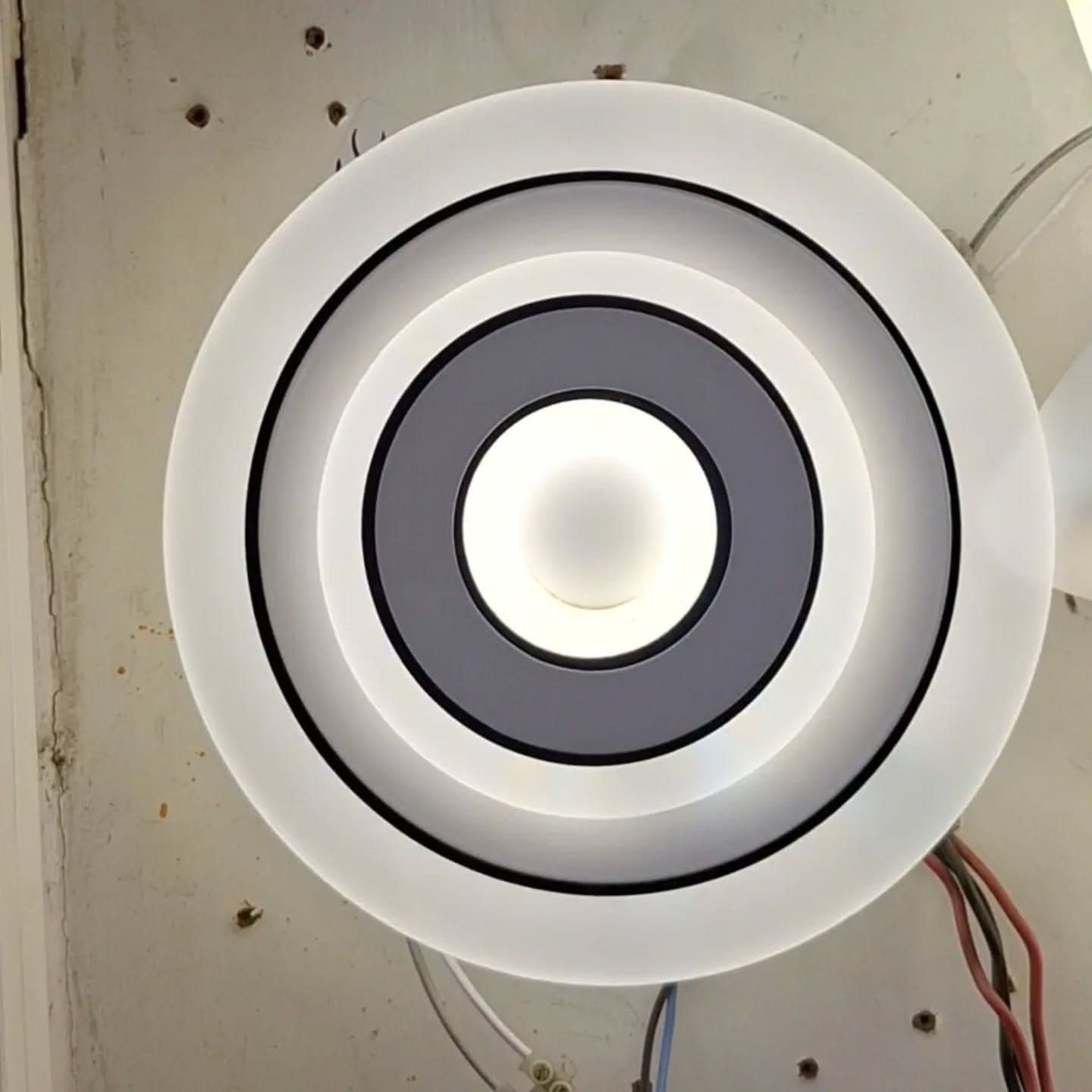 Modern Concentric Ring LED Wall Light in White, Grey & Black
